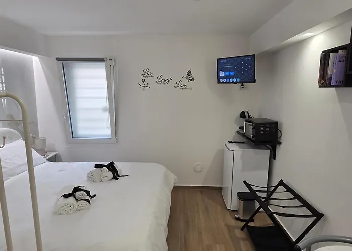 Black & White Rooms Bari
